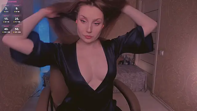 Snapshot of Eesmaaarrr chatting on 03/10/25, 10:34 Eesmaaarrr online show from 03/10/25, 10:34