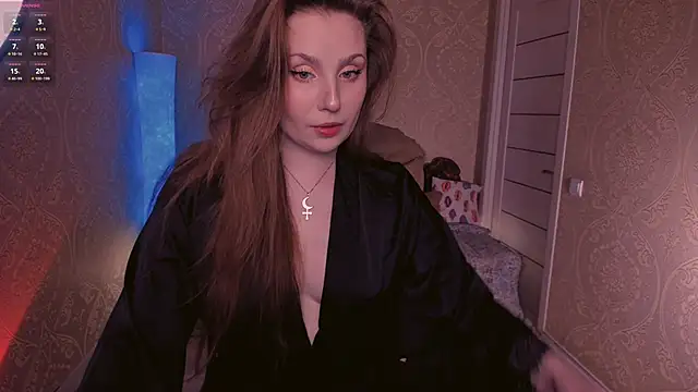 Snapshot of Eesmaaarrr chatting on 09/10/25, 10:43 Eesmaaarrr online show from 09/10/25, 10:43