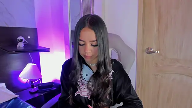 Snapshot of Violet_spencer chatting on 12/24/24, 02:22 Violet spencer online show from 12/24/24, 02:22