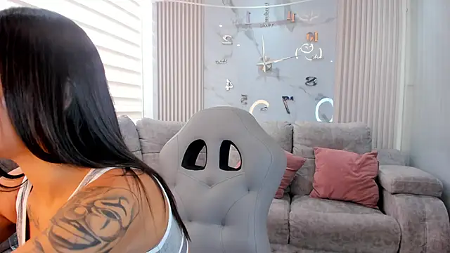 Snapshot of Violet_spencer chatting on 03/14/25, 04:40 Violet spencer online show from 03/14/25, 04:40