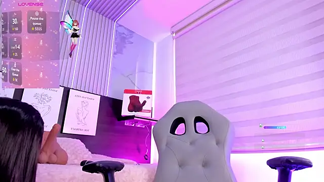 Snapshot of Violet_spencer chatting on 09/17/25, 07:04 Violet spencer online show from 09/17/25, 07:04