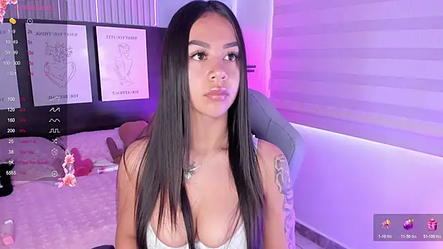 Snapshot of Violet_spencer chatting on 11/07/25, 07:14 Violet spencer online show from 11/07/25, 07:14