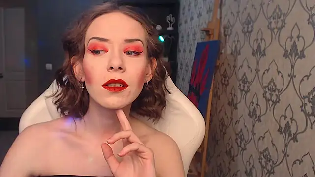 FascinatingEyess online show from 05/19/26, 07:31