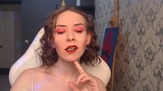FascinatingEyess online show from 06/01/26, 07:15