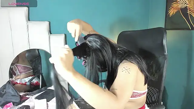 Snapshot of yossi_peach_cute chatting on 11/24/25, 08:08 yossi peach cute online show from 11/24/25, 08:08