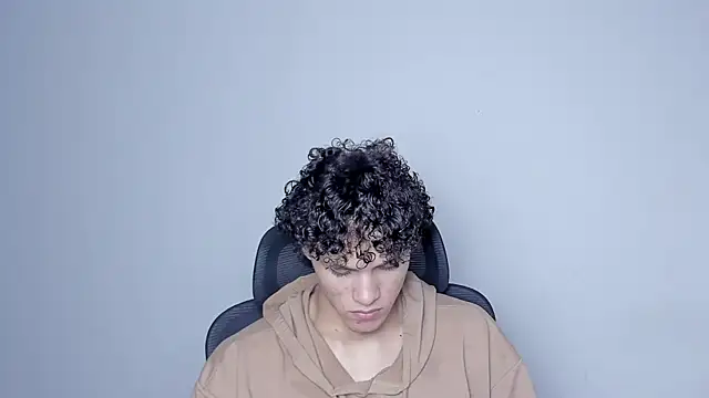 Snapshot of laurent_nova chatting on 11/14/25, 09:08 laurent nova online show from 11/14/25, 09:08