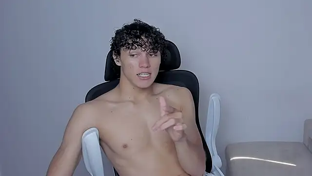 Snapshot of laurent_nova chatting on 11/23/25, 05:57 laurent nova online show from 11/23/25, 05:57