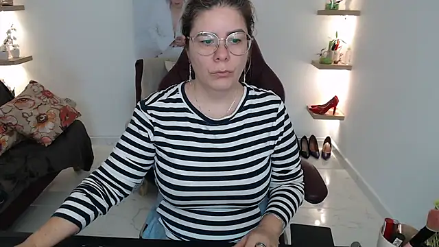 Snapshot of zehra_sanem chatting on 04/30/26, 01:50 zehra sanem online show from 04/30/26, 01:50