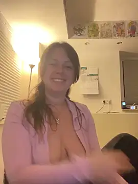 Countesss online show from 12/24/24, 12:11