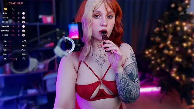 Snapshot of The_Full_Red_Moon chatting on 12/29/24, 11:40 The Full Red Moon online show from 12/29/24, 11:40