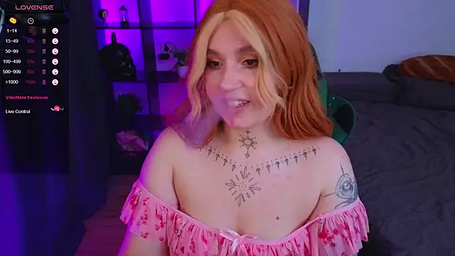 Snapshot of The_Full_Red_Moon chatting on 02/05/25, 02:48 The Full Red Moon online show from 02/05/25, 02:48