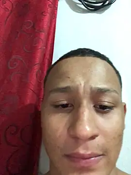 Snapshot of thomasjones_ chatting on 03/13/25, 01:21 thomasjones online show from 03/13/25, 01:21