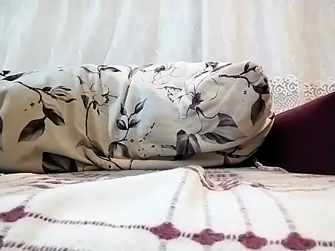 Snapshot of pedram95 chatting on 10/26/25, 06:14 pedram95 online show from 10/26/25, 06:14