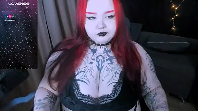 Snapshot of Gotic_Pie chatting on 10/12/25, 03:11 Gotic Pie online show from 10/12/25, 03:11