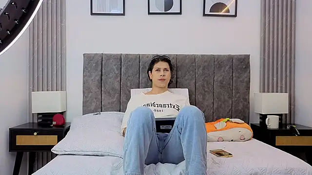 Luciana Ortiz1 online show from 01/06/26, 12:42