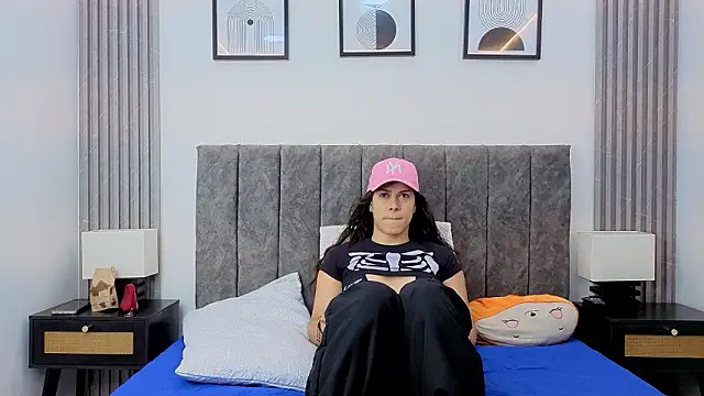 Luciana Ortiz1 online show from 01/19/26, 01:26