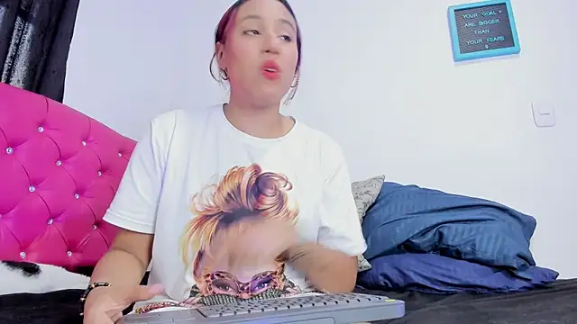 katia  dann online show from 01/02/25, 06:56