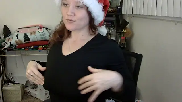 Snapshot of ziggyspice chatting on 12/19/24, 04:45 ziggyspice online show from 12/19/24, 04:45