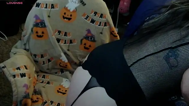 Snapshot of ziggyspice chatting on 09/11/25, 07:58 ziggyspice online show from 09/11/25, 07:58