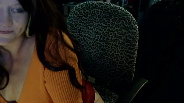 Snapshot of ziggyspice chatting on 10/05/25, 06:06 ziggyspice online show from 10/05/25, 06:06