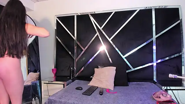 Ivanna18 x online show from 11/08/25, 03:29