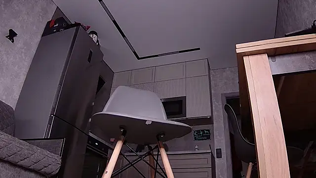 eelizabeth online show from 01/30/25, 05:19