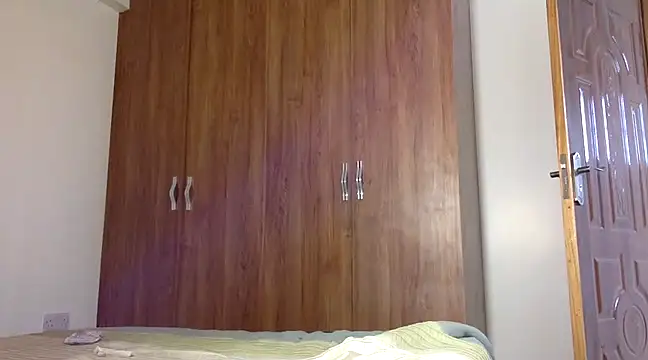 Rose berry online show from 01/25/25, 09:26