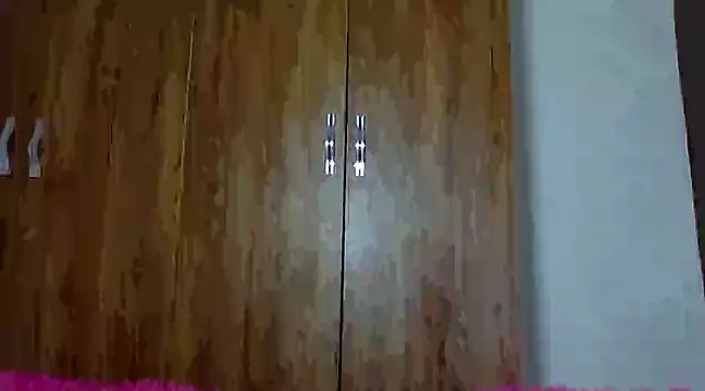 Rose berry online show from 02/20/25, 05:33