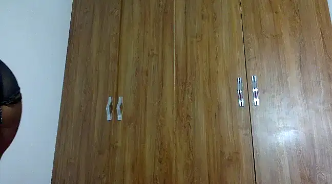 Rose berry online show from 02/21/25, 05:35