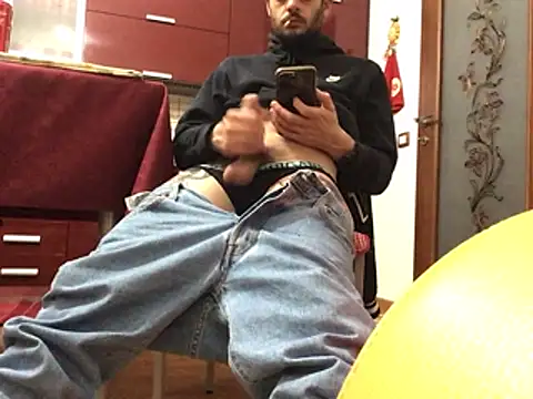 Snapshot of DragonPink chatting on 12/15/24, 03:24 DragonPink online show from 12/15/24, 03:24