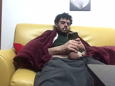 Snapshot of DragonPink chatting on 12/25/24, 01:20 DragonPink online show from 12/25/24, 01:20