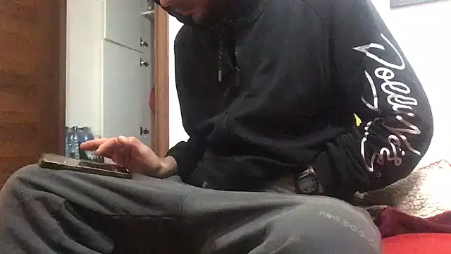 Snapshot of DragonPink chatting on 01/05/25, 03:45 DragonPink online show from 01/05/25, 03:45