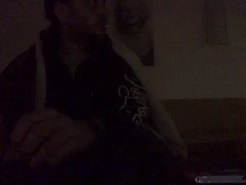 Snapshot of DragonPink chatting on 01/06/25, 02:48 DragonPink online show from 01/06/25, 02:48