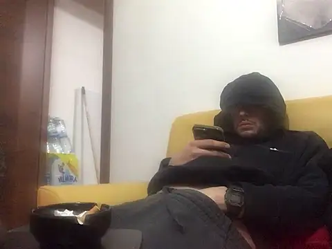 Snapshot of DragonPink chatting on 01/25/25, 08:53 DragonPink online show from 01/25/25, 08:53