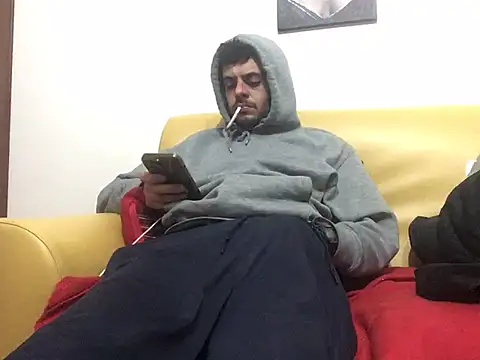 Snapshot of DragonPink chatting on 02/08/25, 10:19 DragonPink online show from 02/08/25, 10:19