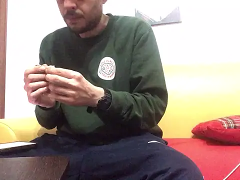 Snapshot of DragonPink chatting on 02/12/25, 11:09 DragonPink online show from 02/12/25, 11:09