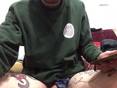 Snapshot of DragonPink chatting on 02/22/25, 01:55 DragonPink online show from 02/22/25, 01:55