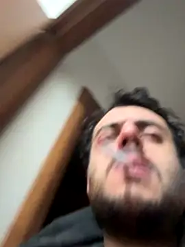 Snapshot of DragonPink chatting on 12/20/25, 03:02 DragonPink online show from 12/20/25, 03:02