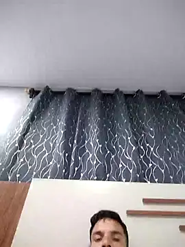 Snapshot of 719610 chatting on 11/04/25, 03:33 719610 online show from 11/04/25, 03:33