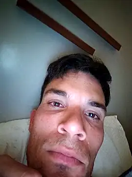 Snapshot of 719610 chatting on 11/24/25, 03:28 719610 online show from 11/24/25, 03:28