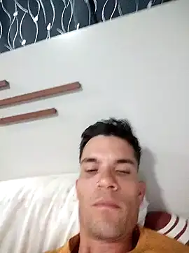 Snapshot of 719610 chatting on 01/07/26, 02:36 719610 online show from 01/07/26, 02:36