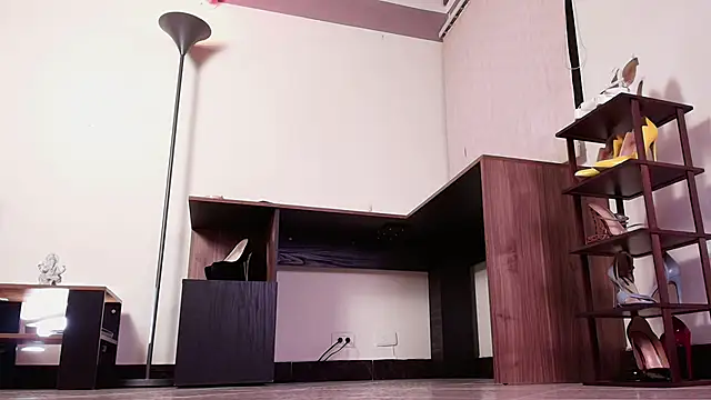 missmabelle online show from 12/17/25, 03:12