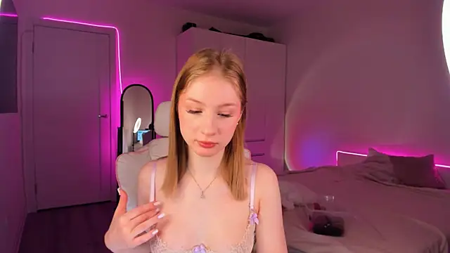 Eva Davi online show from 03/02/25, 01:58