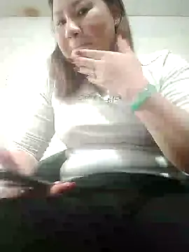 Snapshot of Rose_DiDi chatting on 01/15/25, 09:56 Rose DiDi online show from 01/15/25, 09:56