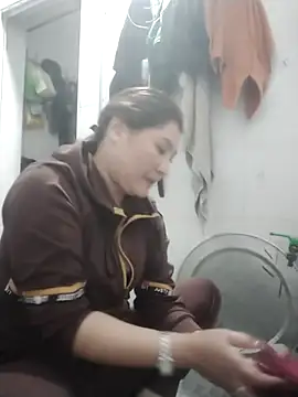 Snapshot of Rose_DiDi chatting on 02/26/25, 03:42 Rose DiDi online show from 02/26/25, 03:42