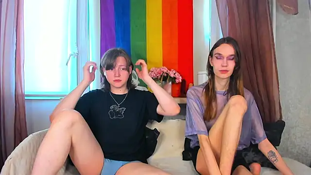 Snapshot of Calvin_and_Kevin chatting on 06/07/26, 12:20 Calvin and Kevin online show from 06/07/26, 12:20