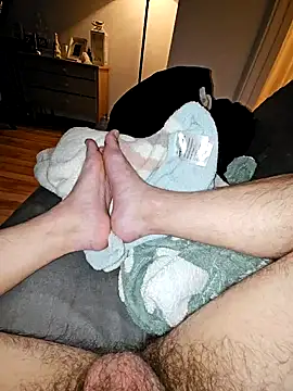 Snapshot of inkedboy7 chatting on 12/19/24, 07:18 inkedboy7 online show from 12/19/24, 07:18