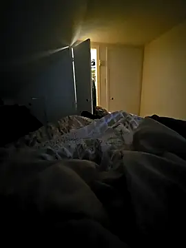 Snapshot of inkedboy7 chatting on 02/20/25, 03:52 inkedboy7 online show from 02/20/25, 03:52