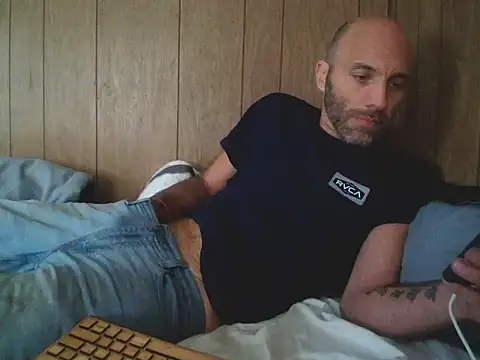 Disdikisgr8x5 online show from 12/31/24, 09:39