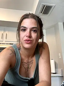 SafeinouterSpace online show from 11/04/25, 05:23